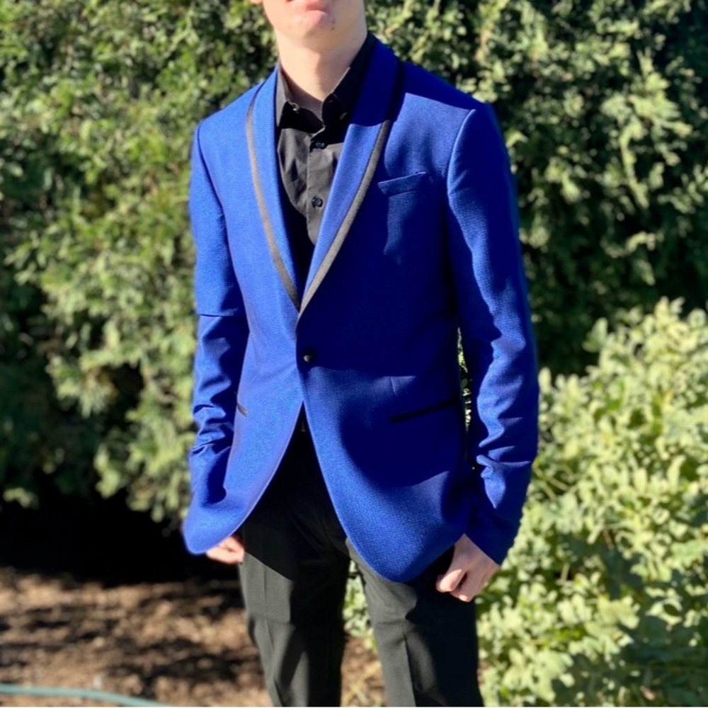 jf j.ferrar Royal Blue Blazer with Black Accents